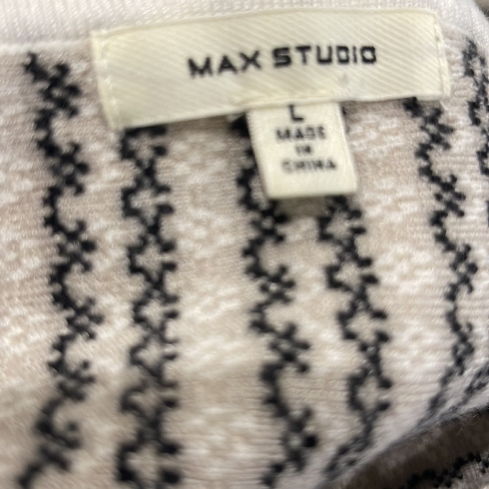 ❌Sold❌Max Studio Sleeveless Fit & Flare Dress - Picture 4 of 4